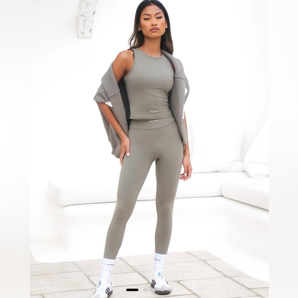 BLAKELY olive activewear set